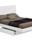 Four Piece White Solid and Manufactured Wood Bedroom Set With Mirror
