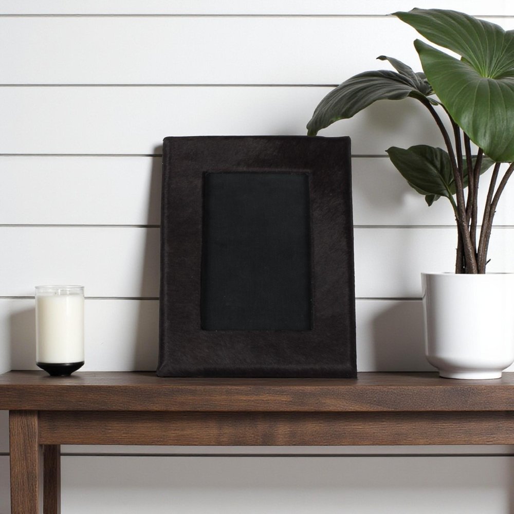 4" x 6" Black Cowhide Picture Frame with Mat
