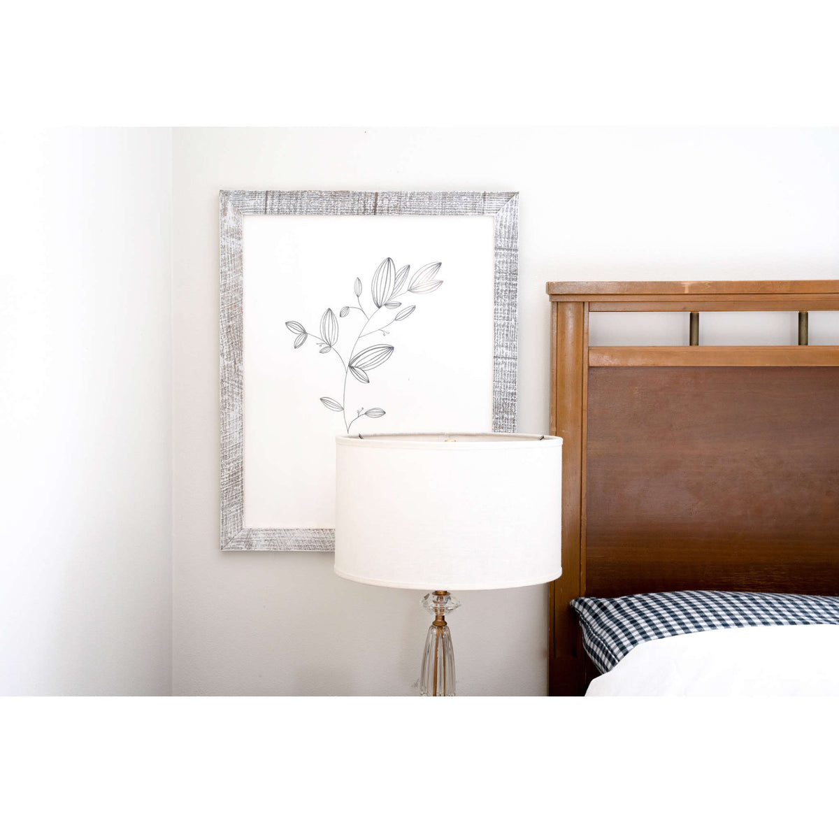 16" x 20" White Wood Hanging Picture Frame