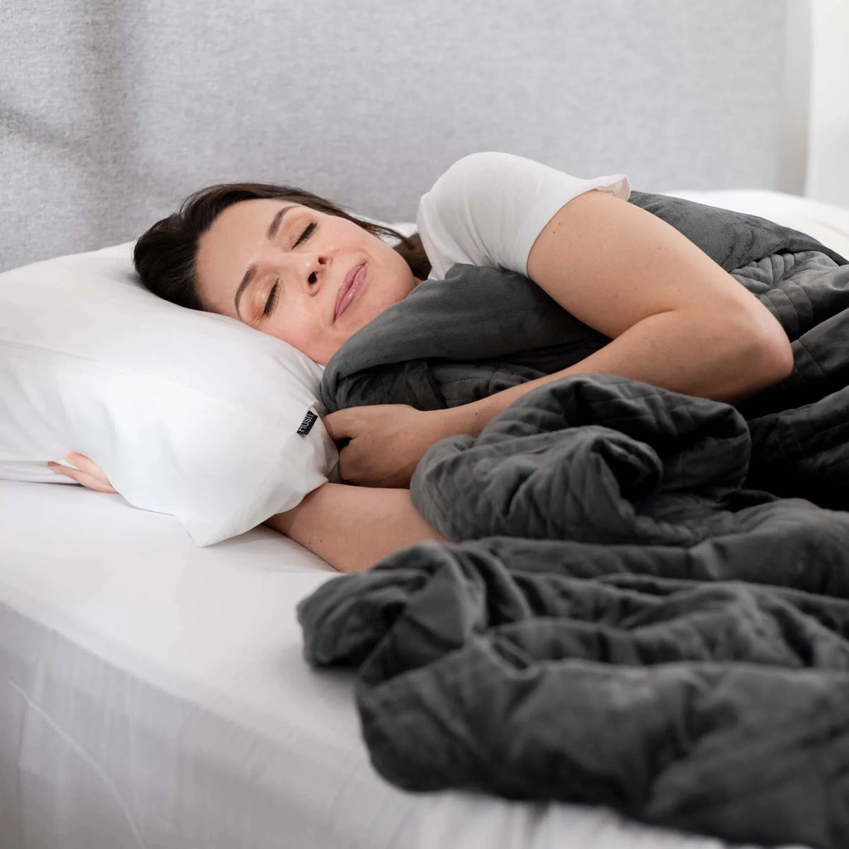 Hush Blankets Hush 2 in 1 Weighted Blanket Bundle: Iced &amp; Classic, image 7
