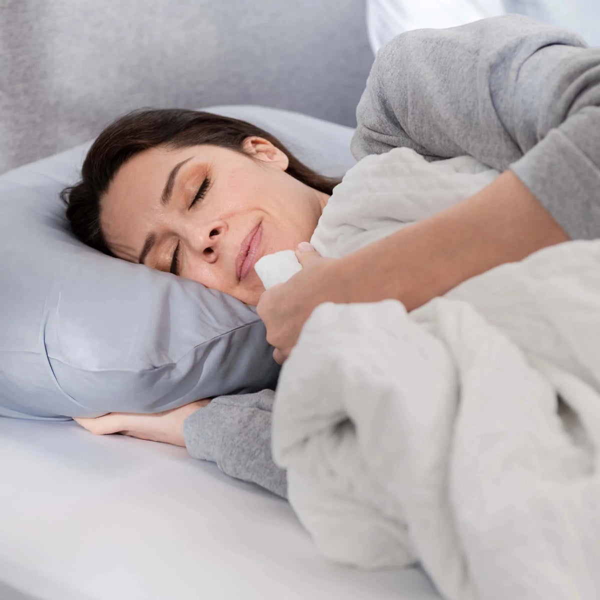 Hush Blankets Hush 2 in 1 Weighted Blanket Bundle: Iced &amp; Classic, image 1