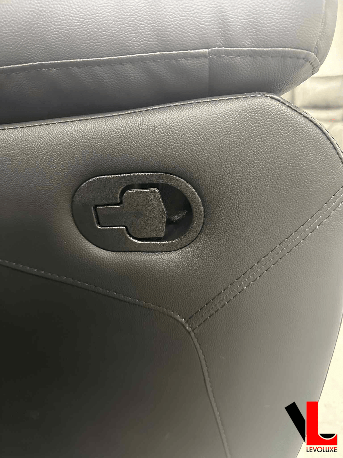 Levoluxe Aveon 38.5" Pillow Top Arm Reclining Chair in Leather Match, image 12