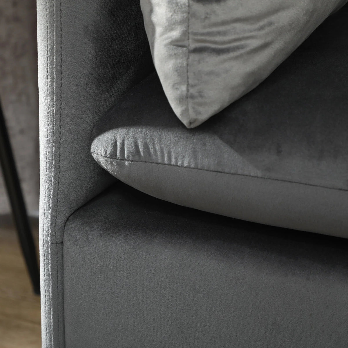Aosom 82.7" Wide Velvet Reversible Sectional Sofa in Grey, image 9